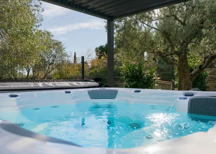 Villa Lara's Oasis By Guide